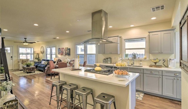 Ideally Located Chico Home - Fire Pit & Grill