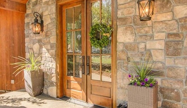 Jacksonville Mountain Retreat