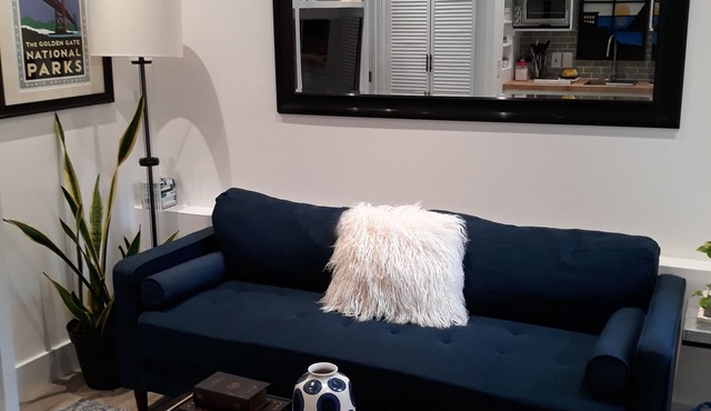 JEWEL BOX APARTMENT, PRIVATE and SECLUDED