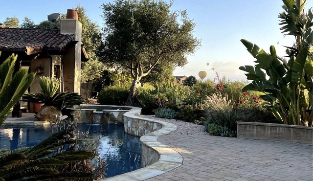 June/July/Aug - Stunning villa with pool/spa/office - gated community