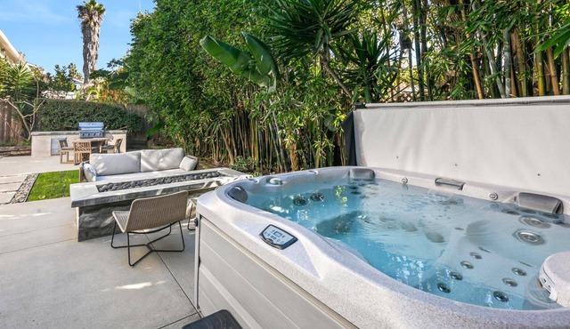 KBM Resorts | 30 Day Rental | 4 Bed/3.5 Bath Luxury Home | Hot Tub, BBQ | San Diego Getaway | HMS-606