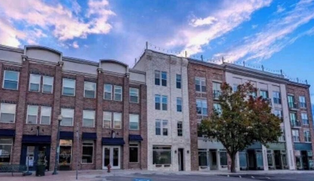 King Suite with Twin Loft – Family & Pet Friendly