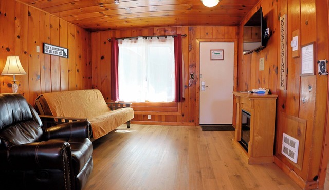 Kitchenette 1: Cozy Woodsy Suite w/ Kitchen – Your Adventure Basecamp