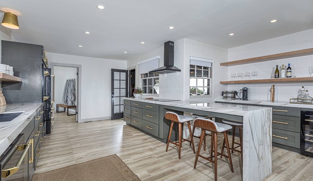 La Jolla 3-Bedroom Home with Breathtaking Views