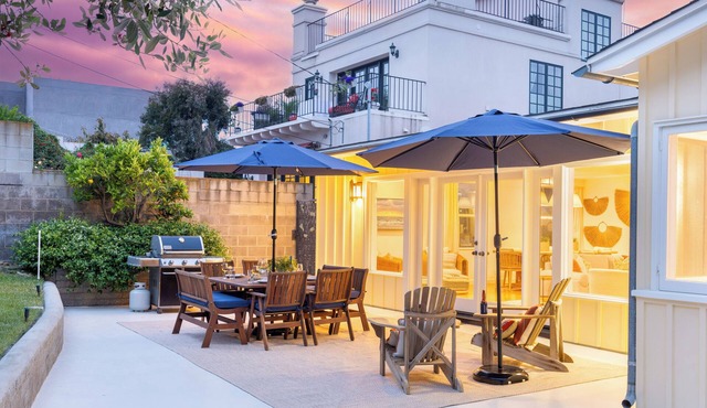 La Jolla Living by AvantStay | A+ Location | Private Backyard Lounge