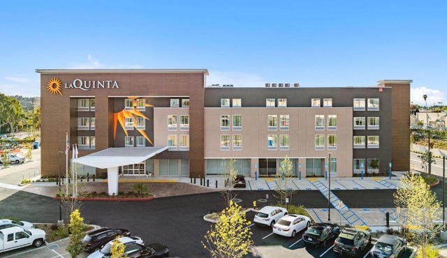 La Quinta Inn & Suites by Wyndham La Habra