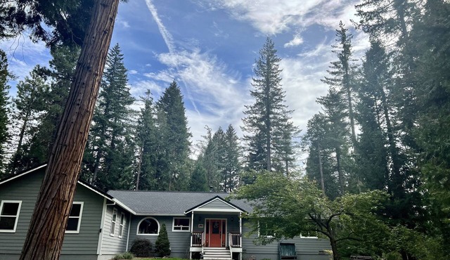 Lake life at it's best - 4Bedroom/2.5Bathroom house