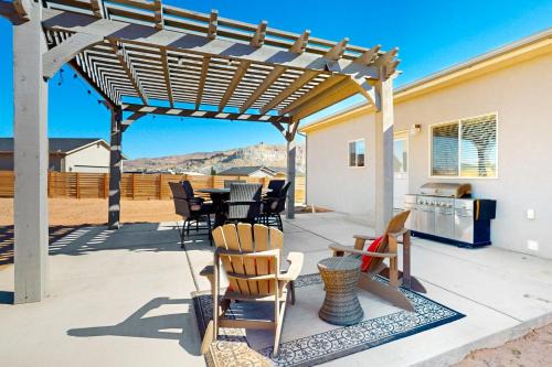 Lake Powell Base: Near Grand Canyon & Zion NP