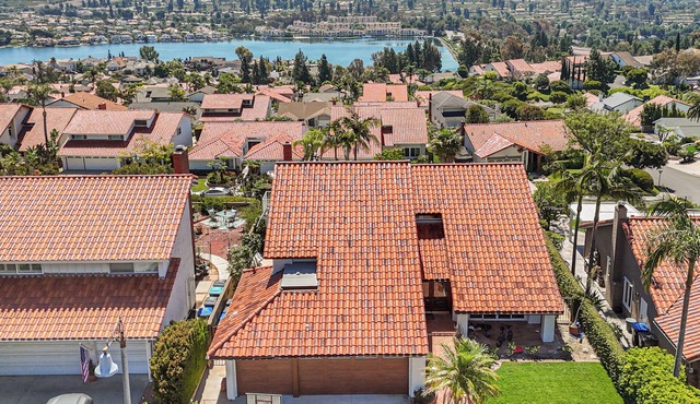 Lake View 5BR Mission Viejo Retreat Near Laguna Beach & Disneyland