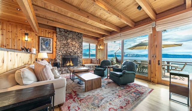 Lakefront Getaway at Chinquapin | Unit 38