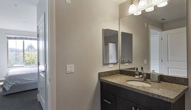 Landing at Adagio on the Green - 2 Bedrooms in Downtown Mission Viejo