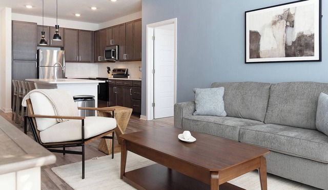 Landing | Beautiful 2BD, Clubhouse