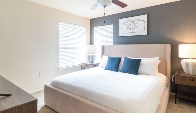 Landing | Beautiful 2BD, Pool, Gym