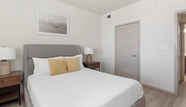Landing | Chic 1BD, Gym