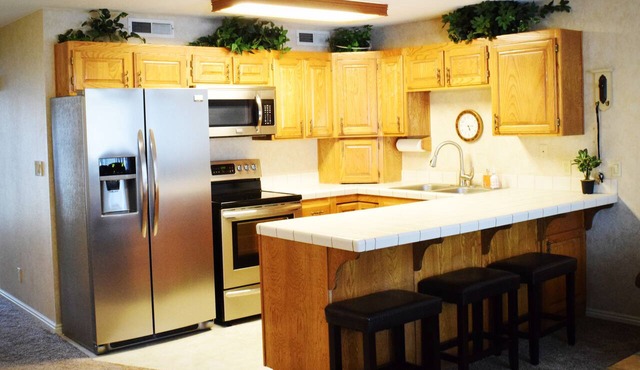 LAS PALMAS | 2BD/2BTH Condo