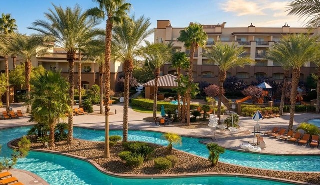 Las Vegas 1BR Retreat – Full Kitchen & Relaxing Pools