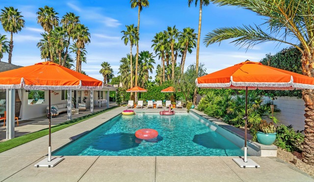Living The Desert Way - Expansive 5‑Bedroom with Pool, Spa, Fire Pit & Stunning Mountain Views
