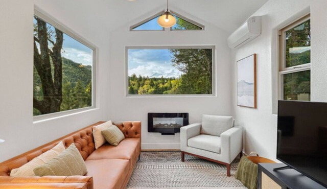 Lookout Cabin (Hot Tub)