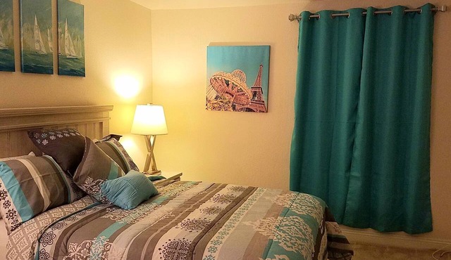 ❤ Lovely condo! Walking distance to Strip with pool & spa