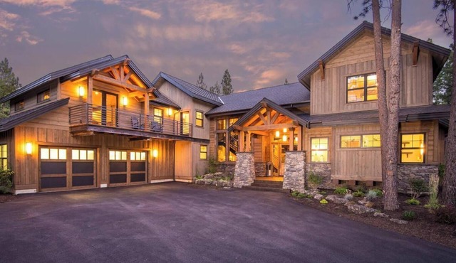 Luxurious Estate among the Pines w/Hot Tub, EV Charger & so much MORE!