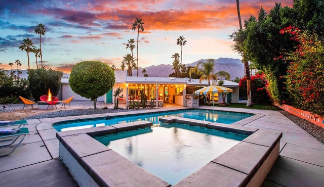 Luxury Escapade w/Pool, Hot Tub & Mountain Views