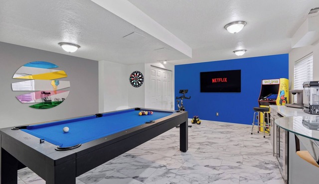 Luxury Family Home with Game Room and Sauna! Conveniently Located!