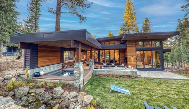 Luxury Mountain Home | Hot Tub, Fire Pit & Outdoor Living