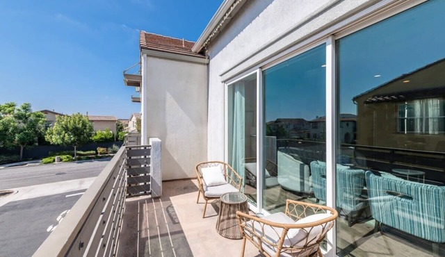 Luxury Villa in Irvine Great Park 3 Bedrm 2 Bath