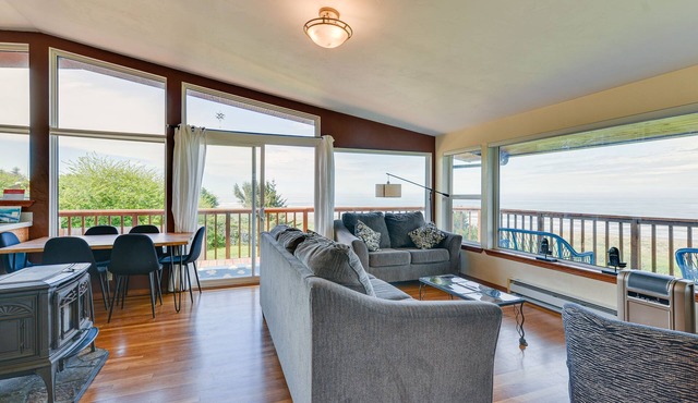 McKinleyville Getaway w/Hot Tub & Ocean Views!
