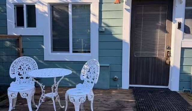 Mendocino Coast-Albion Garden CottagenPet Friendly, Cozy & Private