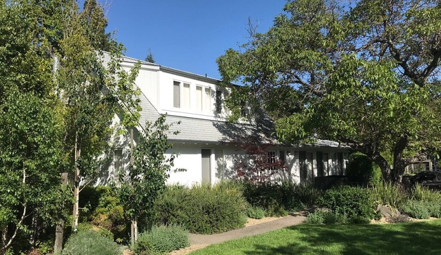 Modern 3 Bedroom Wine Country Home Near Yountville