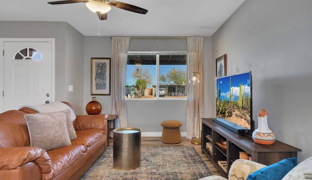Modern 3BR House w/Fast WiFi & Large Backyard