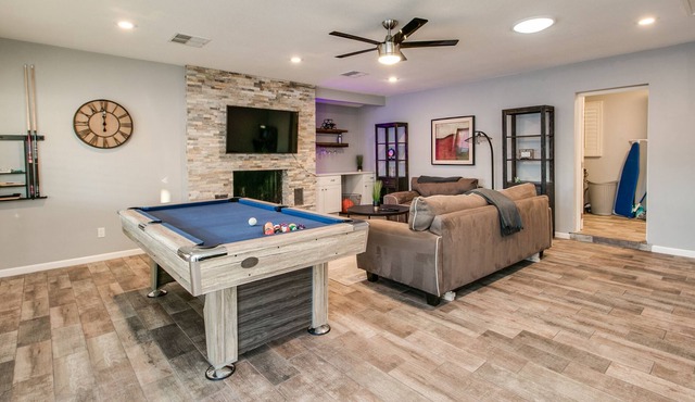 Modern Chic Old Town Home w/ Game Room and Backyard Oaisis!