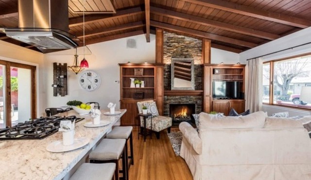 Modern contempary house.