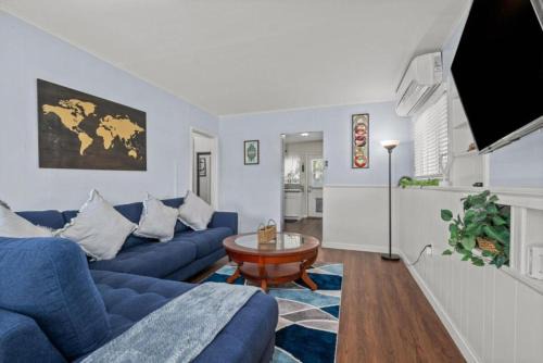 Modern Escape, Close to Zoo, Gaslamp and Beaches
