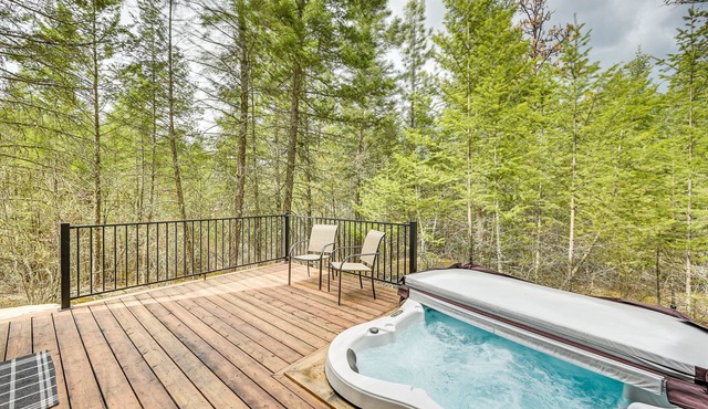 Modern Polson Cabin w/Deck Near Flathead Lake!