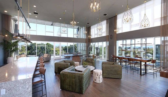 Modern Retreat 10 Min From Disneyland With Pool Gym