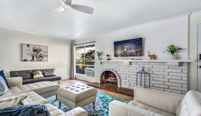 Monthly Rental Near South Coast Plaza | 2Bed2Bath