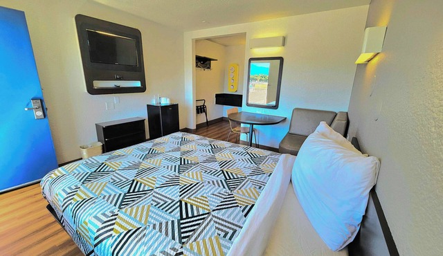 Motel 6 Palm Desert, CA - Palm Springs Area