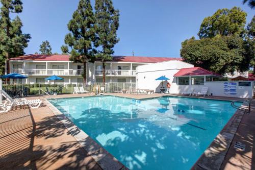 Motel 6-Santa Ana, CA - Irvine - Orange County Airport