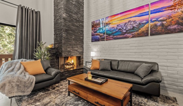 Mountain Luxe Tahoe Retreat - Across from Hyatt - Dining & Diamond Peak