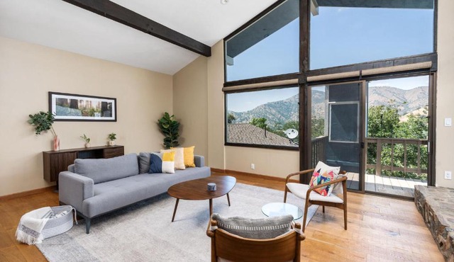 Mountain View, Hot Tub, Open Kitchen, 10m to Sequoia