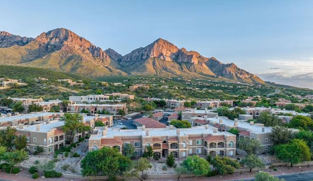 Mountain views await in this newly renovated condo in Oro Valley