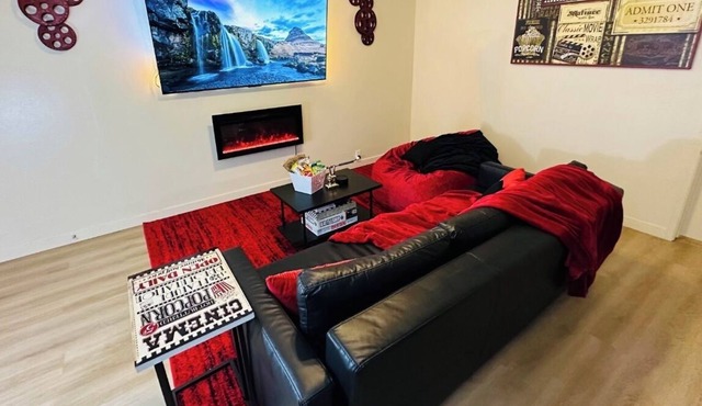 Movie Lover’s Themed Home! Queen suite + Snacks Included + HUGE TV!