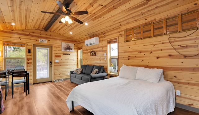 Mt Lemmon Hotel Cabin 5 - studio cabin in peaceful Summerhaven, Arizona