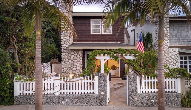 Nantucket-Style Beach Home, Ocean Views and Rooftop Deck
