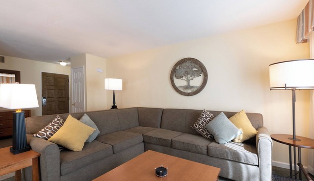 Nature Getaway | 4 Units w/Kitchen, Pool & Free Parking | Near Wineries, Hiking