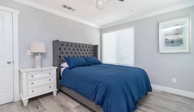 Near Sac Downtown Charming&Cute Brand New House