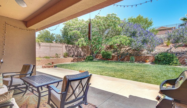 Near Zion! Extended Desert Retreat w/Pool Access