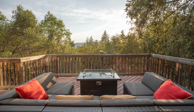 *New* By Yosemite/Bass Lake w/ HOT TUB & GAME ROOM